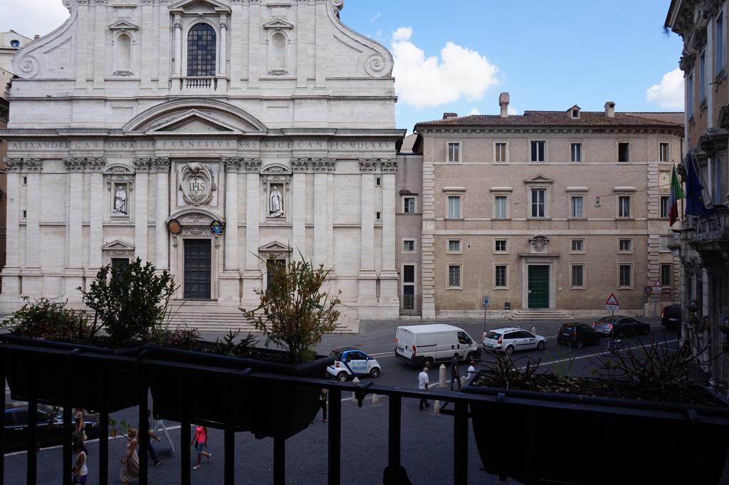 Piazza Del Gesu' Luxury Suites Рим Екстер'єр фото